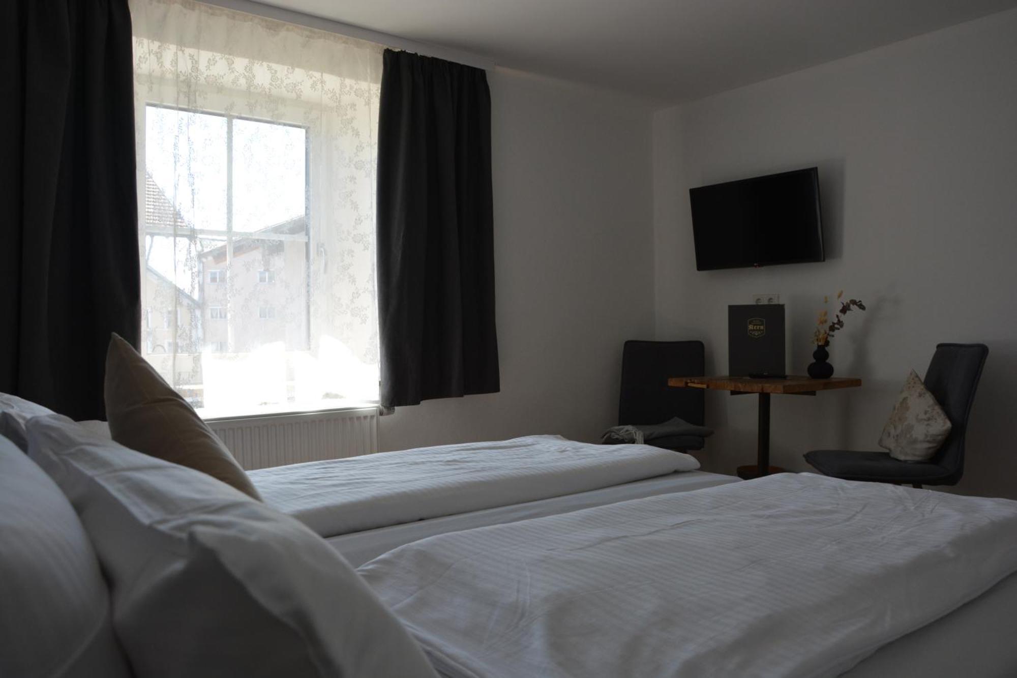 Hotel Garni Kern Halfing Extérieur photo